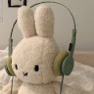 Meet your Posher, Lily